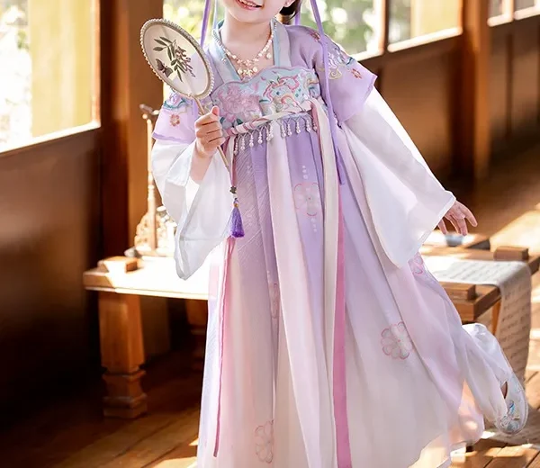 How to Dress Preschoolers in Fashionable Clothes