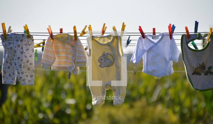 How to Dry Baby Clothes
