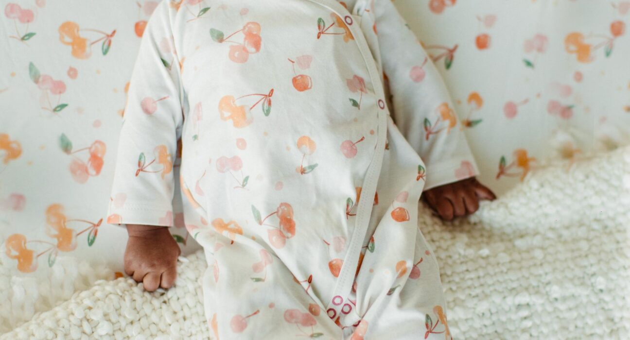 How to Pick Trendy Baby Rompers
