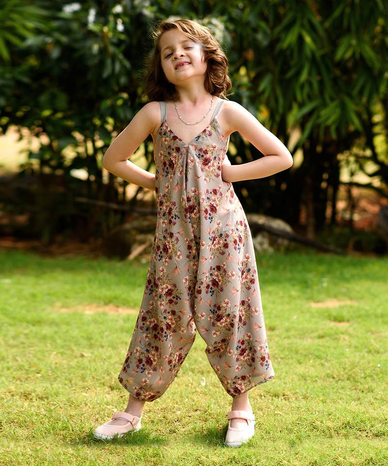 Do Girls Dresses Need to Be Both Trendy And Age-Appropriate