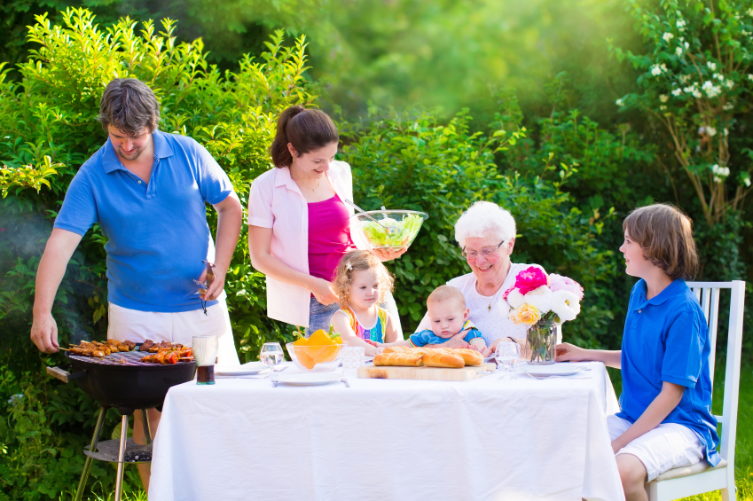 How to Dress Kids for a Family Barbecue