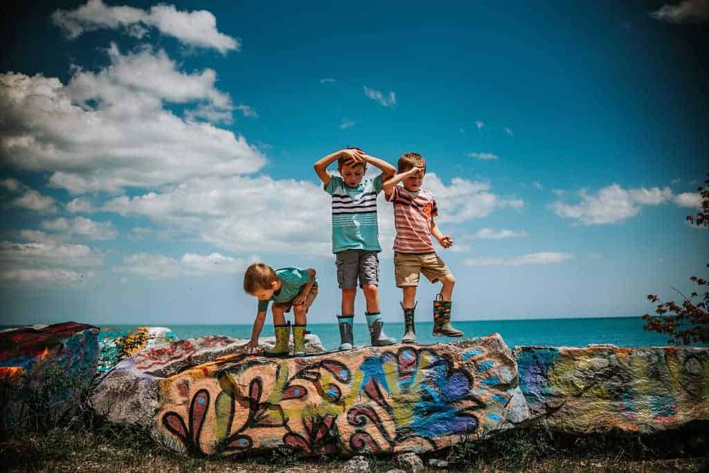 How to Kids Choose Clothes for an Outdoor Adventure