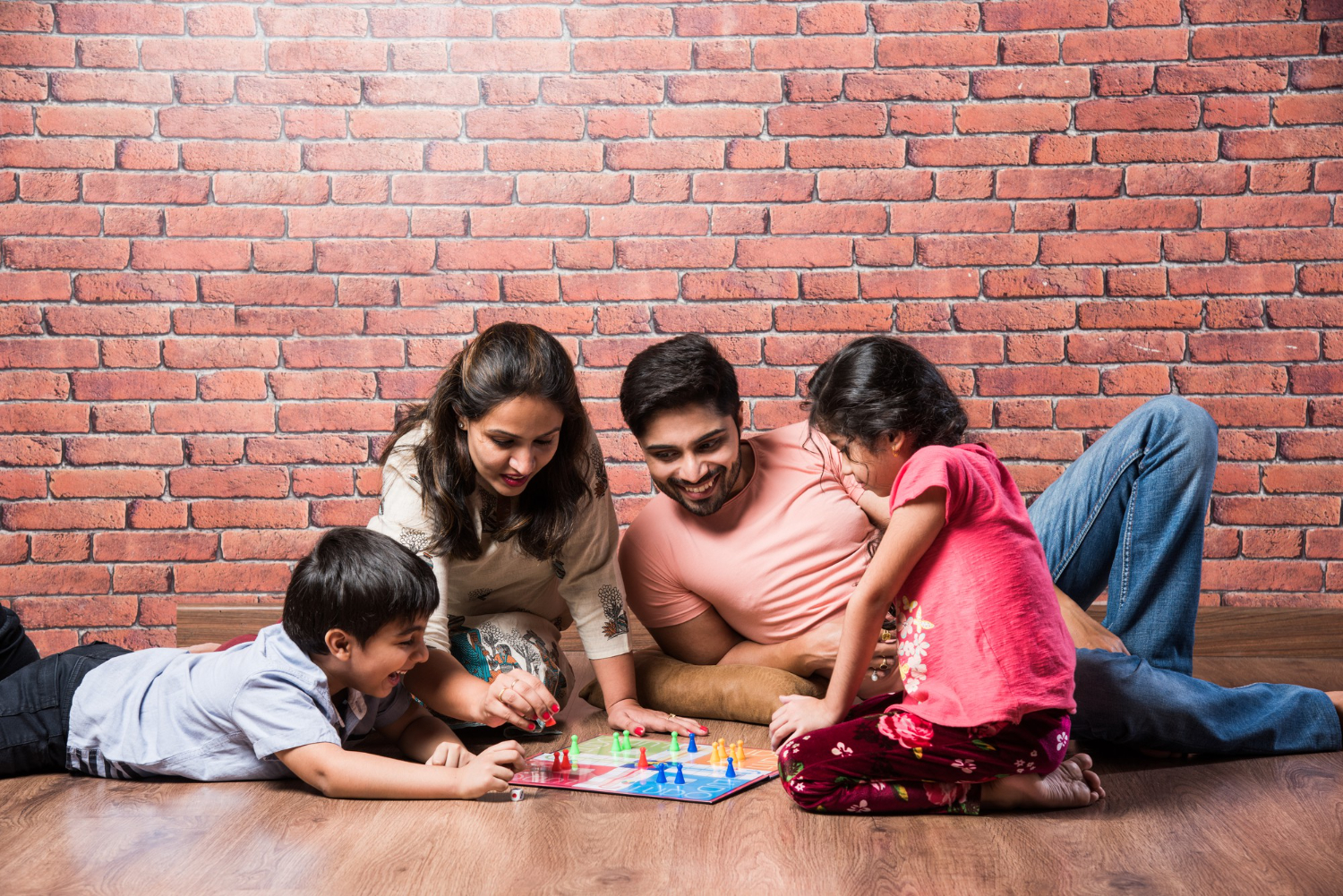 How to Find Fashionable Outfits for Kids Weekend Outings