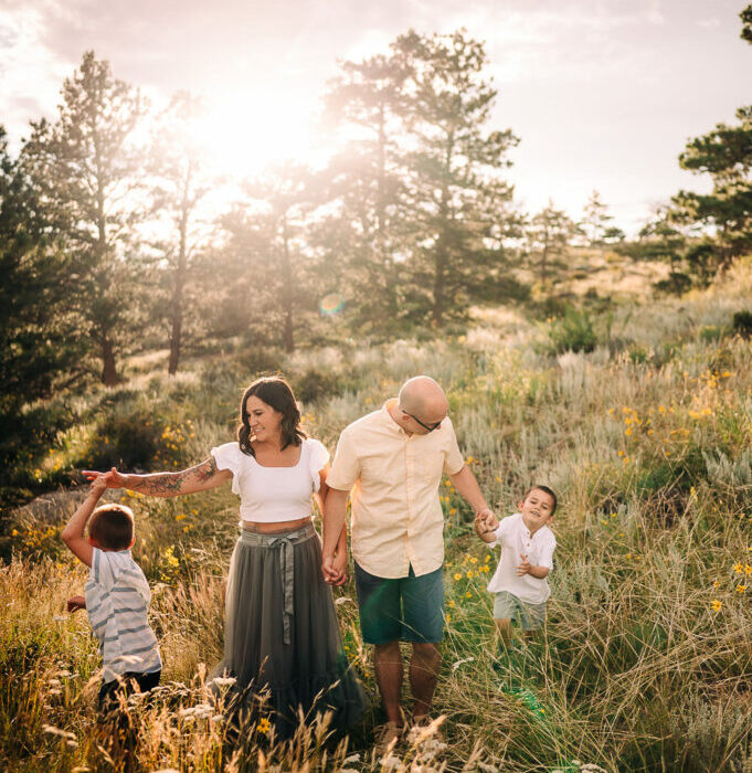 How to Choose the Best Kids Clothing for Family Photos
