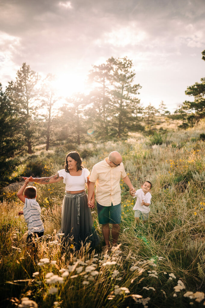 How to Choose the Best Kids Clothing for Family Photos