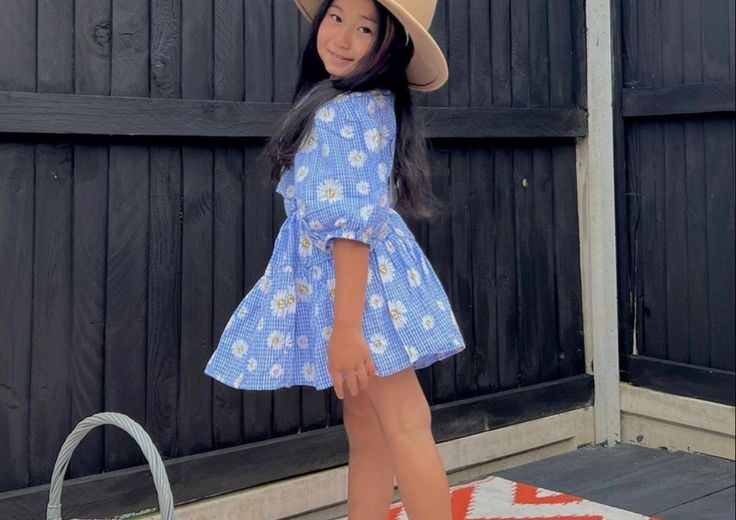 How to Dress Kids for an Autumn Picnic