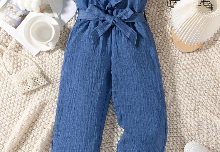 How to Style Kids for a Winter Family Gathering