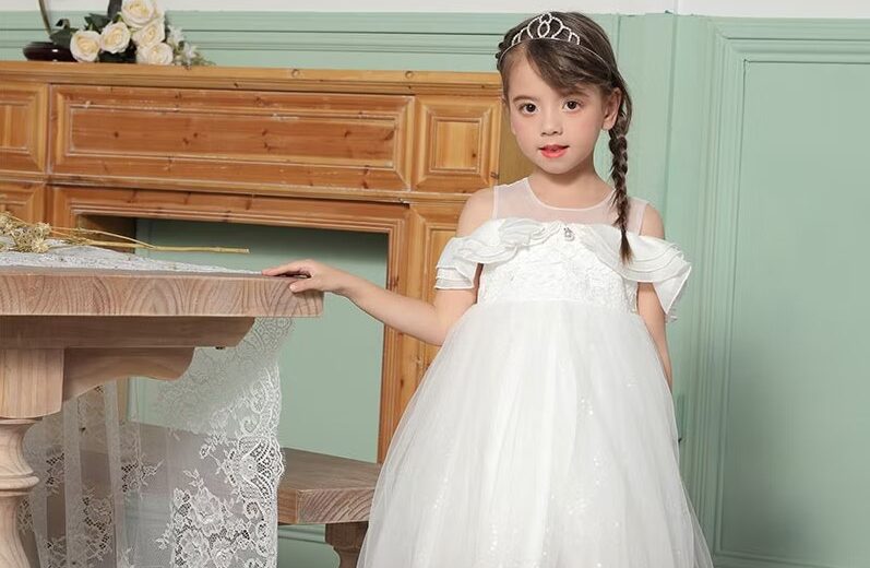 How To Accessorize A White Dress
