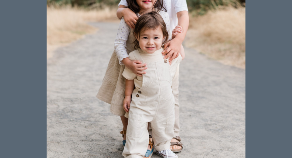 How To Style Your Kids Outfits For Family Photos